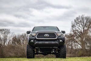 Toyota Tacoma Suspension Lift Kit - Rough Country - 6 Inch - '16-'23